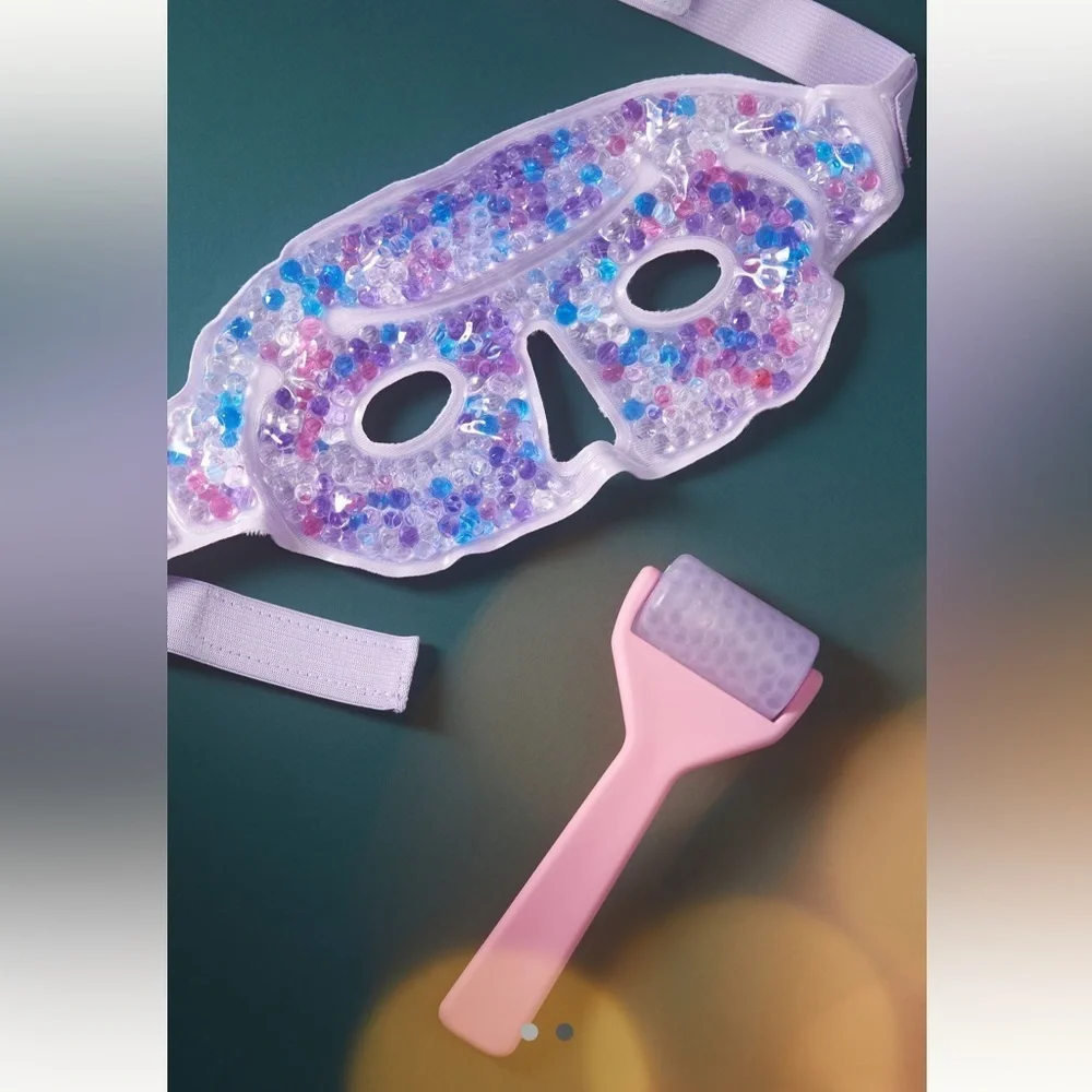 Anthropologie Lavish Luminescence Cryo Face Mask + Roller Set